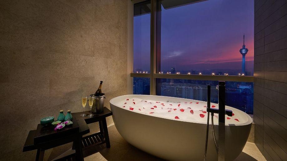 Banyan Tree Malaysia Kuala Lumpur Experiences - Bathtub Night Shot