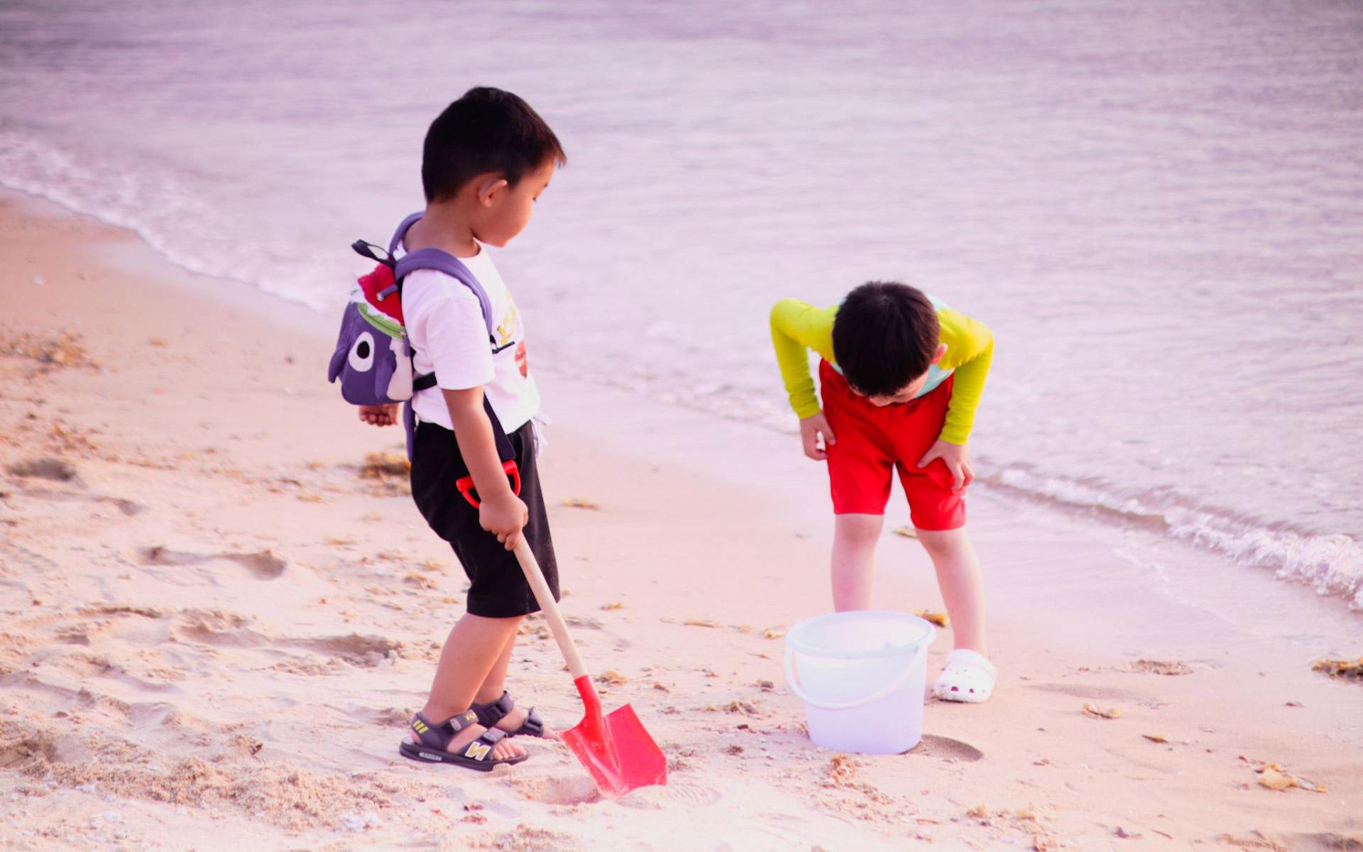 Banyan Tree China Sanya Gallery - Beach Combing Activity