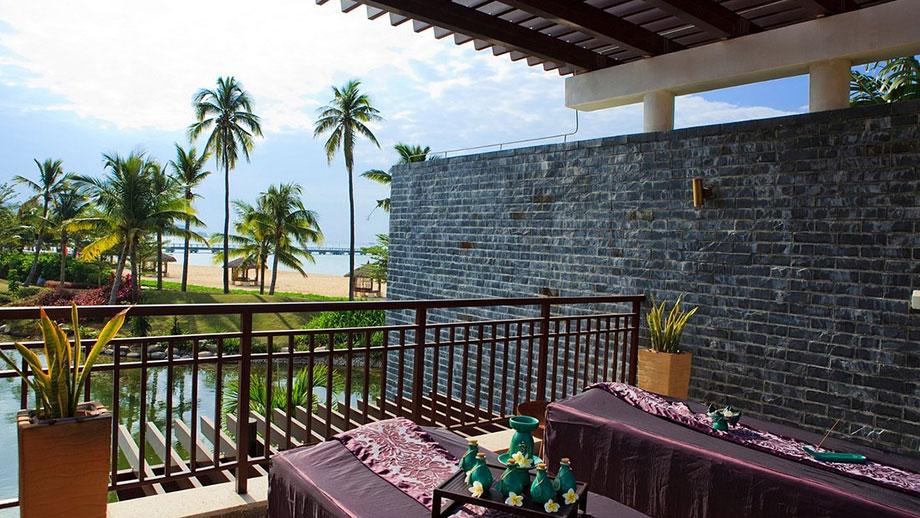 Banyan Tree Spa Sanya Outside 