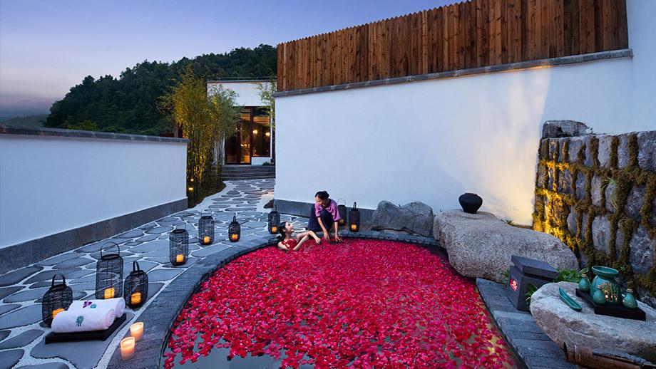 Banyan Tree China Tengchong Gallery - Experiences Flower Pool Spa