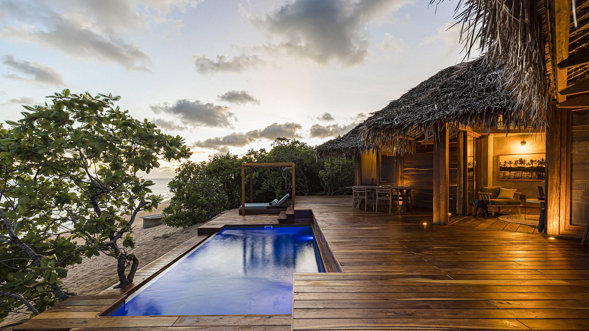 Banyan Tree Mozambique Ilha Caldeira Dining - In Villa Dining