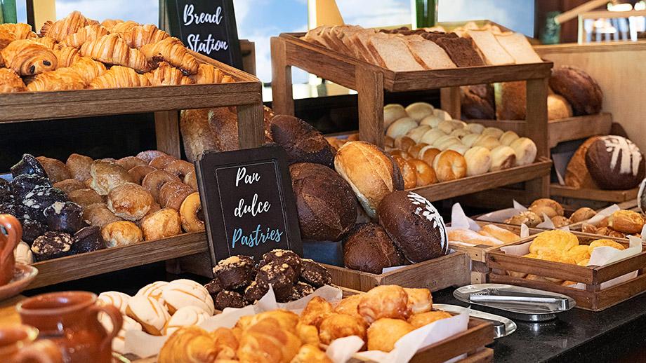 Banyan Tree Mexico Mayakoba Dining - Oriente Breakfast Pastry