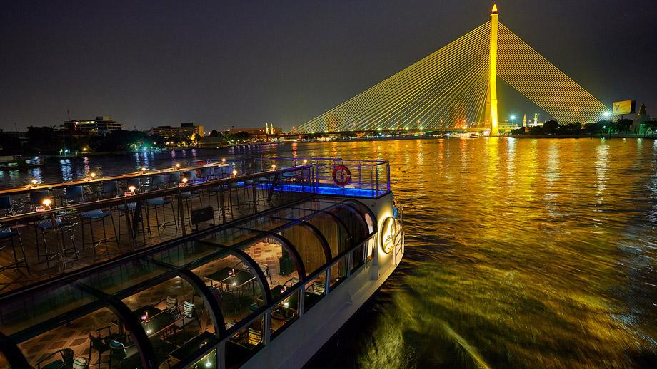 Banyan Tree Thailand Bangkok Dining - Saffron Cruise Ship