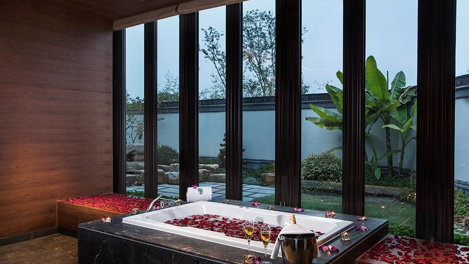 Banyan Tree China Anji Weddings Honeymoons - Intimate Moments