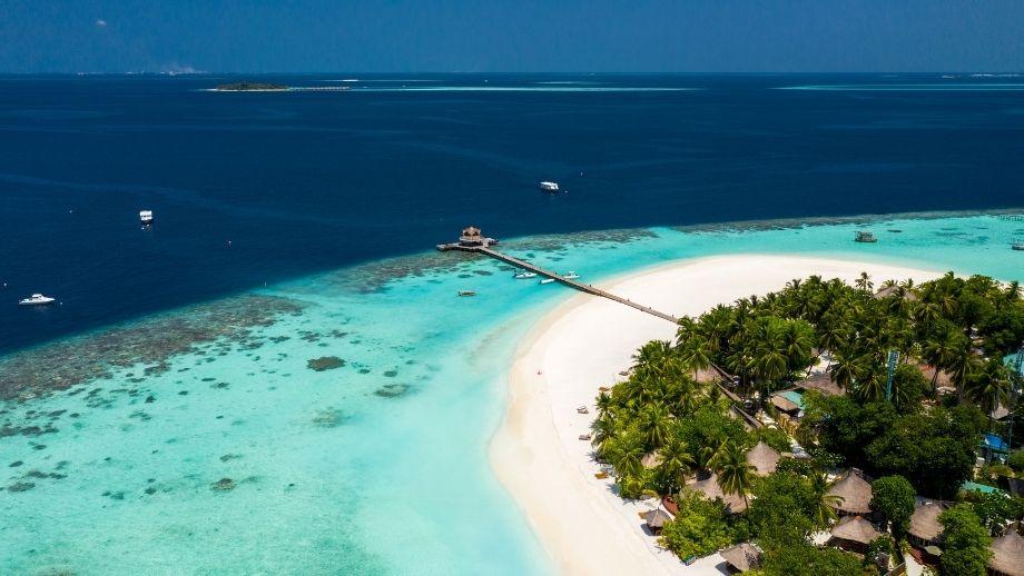 Banyan Tree Maldives Vabbinfaru Gallery - Island Aerial Shot