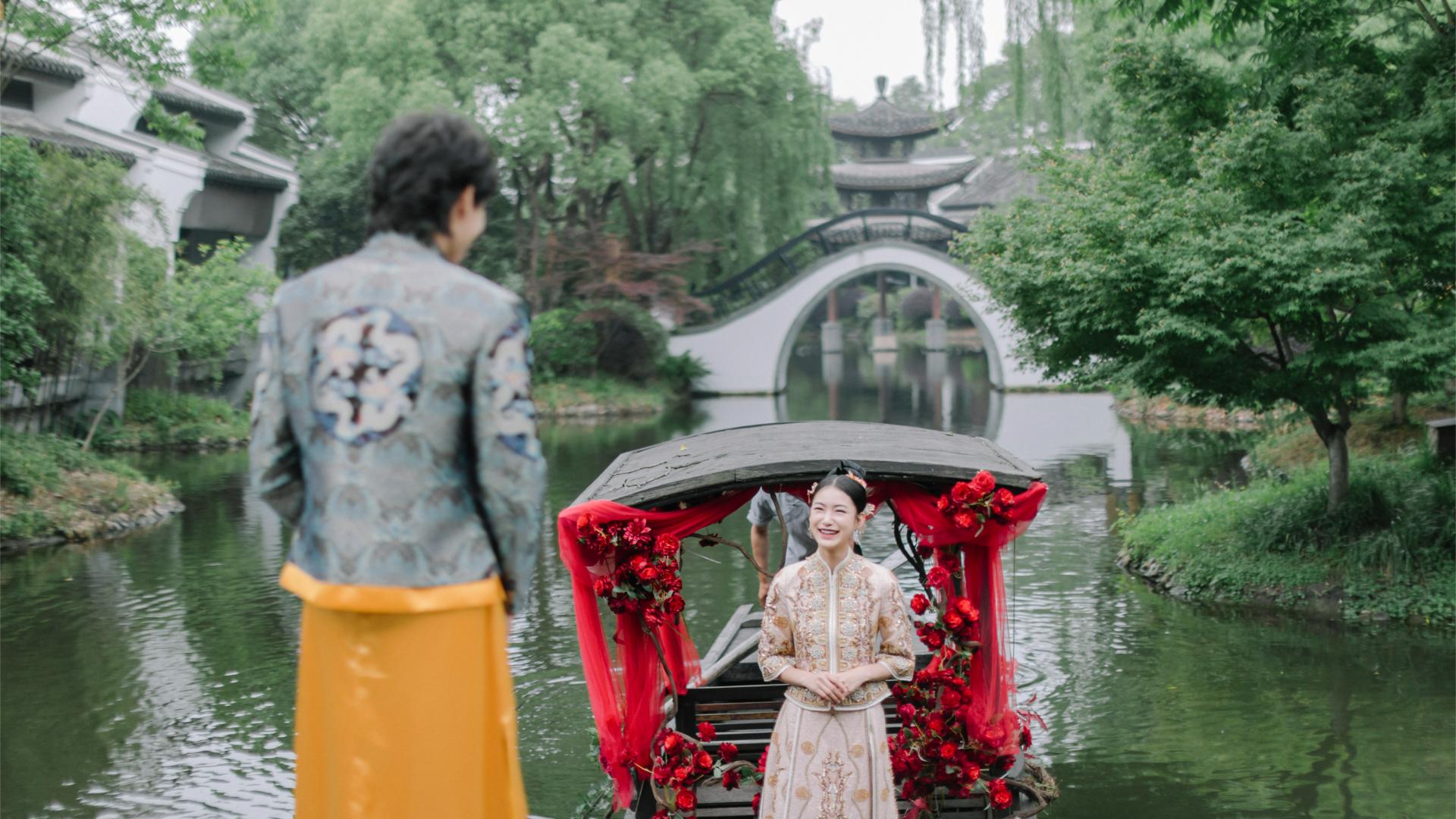 wedding_boat
