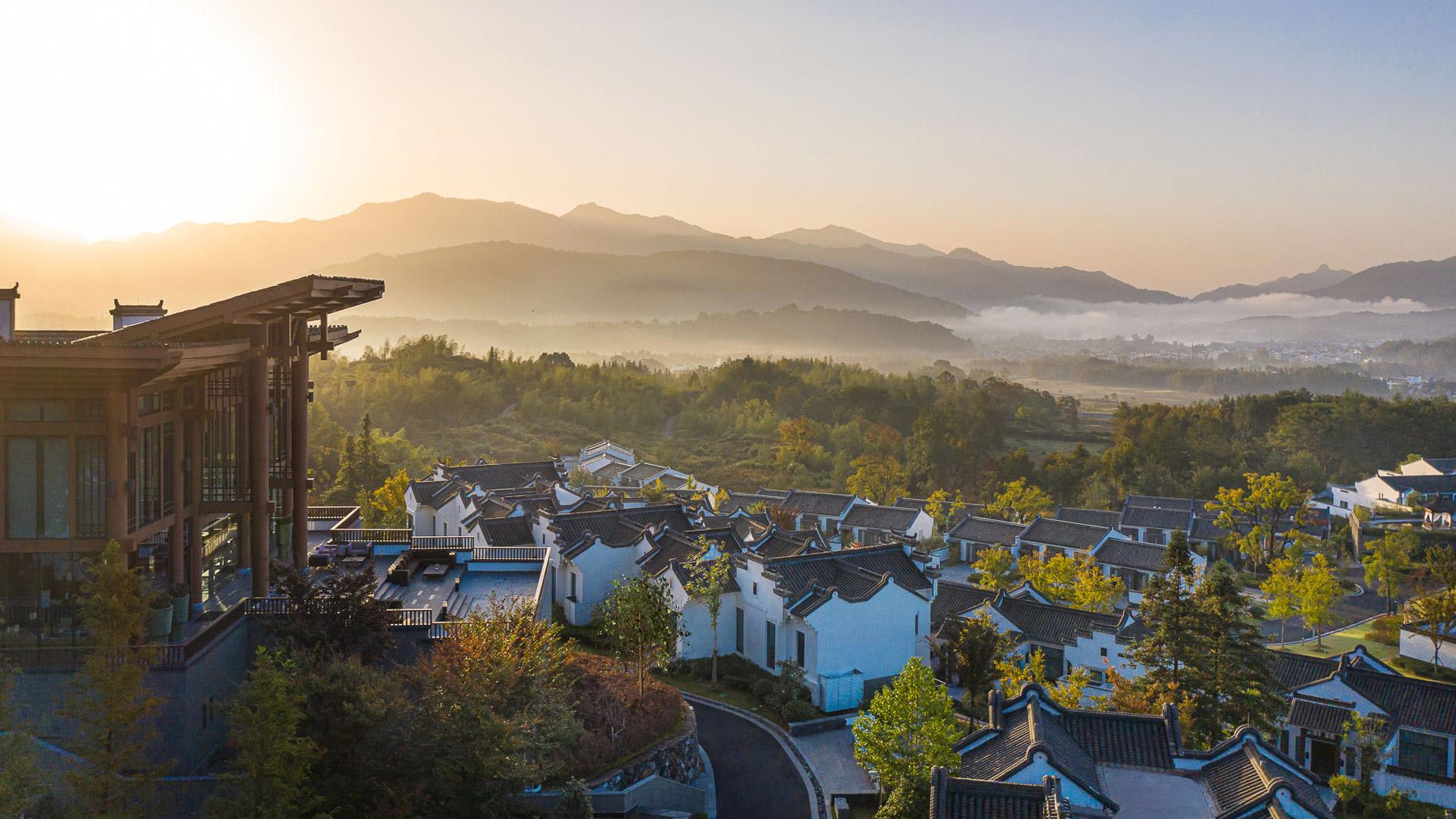 Luxury Hotel & Resort at Yellow Mountain Huangshan Banyan Tree