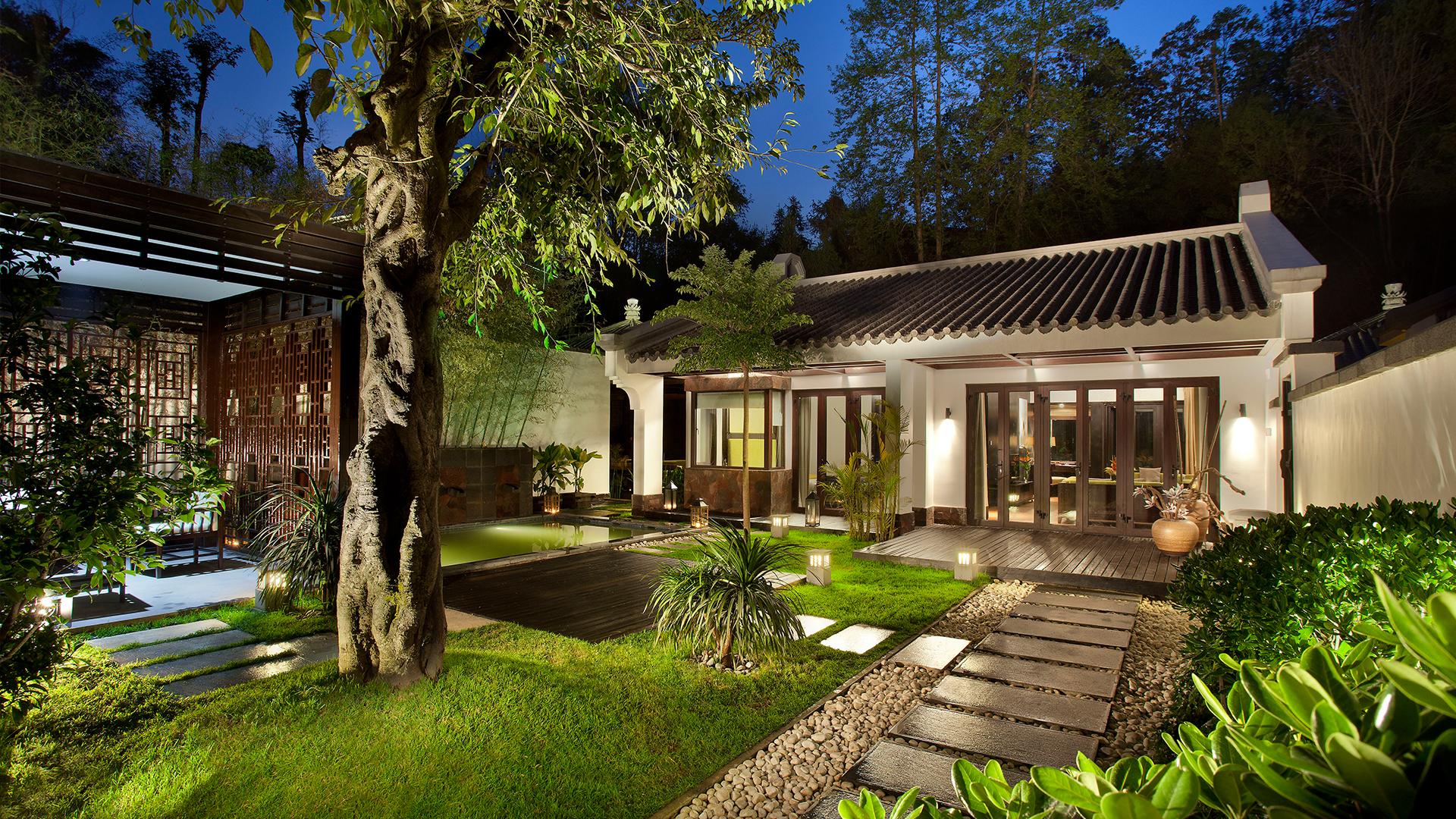 pool villa
